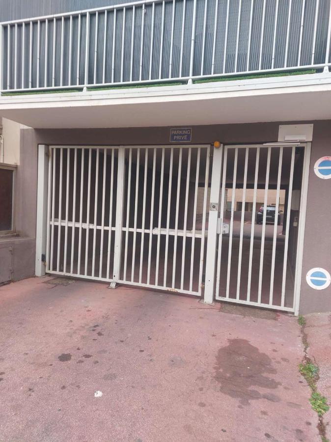 Residence D'Anjou - Grand Studio Avec Balcon Et Parking Privatif 페르피냥 외부 사진